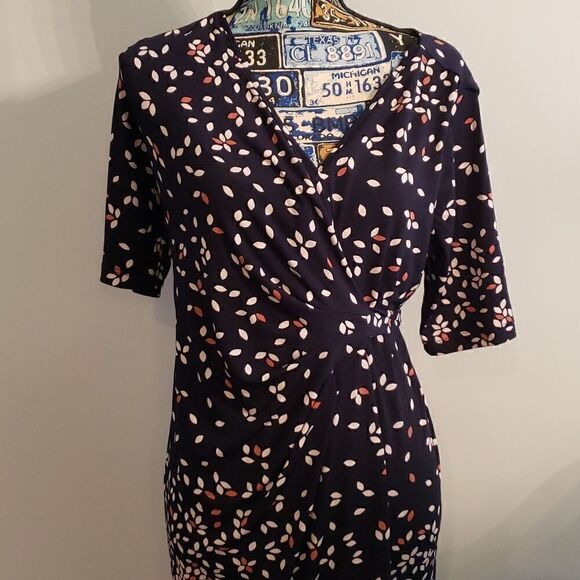 Jessica Simpson Maternity Wrap Dress. Like new! - Picture 3 of 6